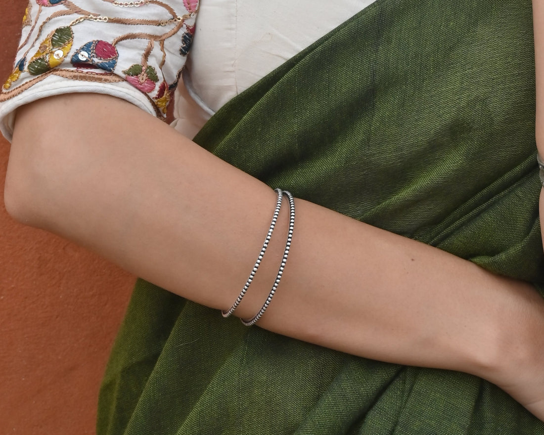 Silver Plain Dot Bangle