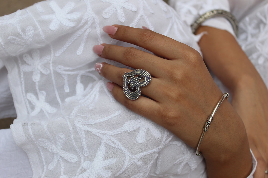 silver heart shape ring