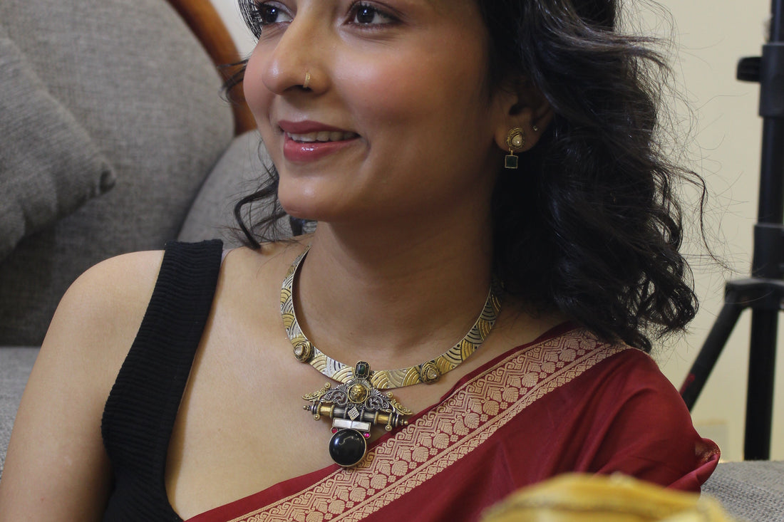 Silver Flexible Black Stone Hasli