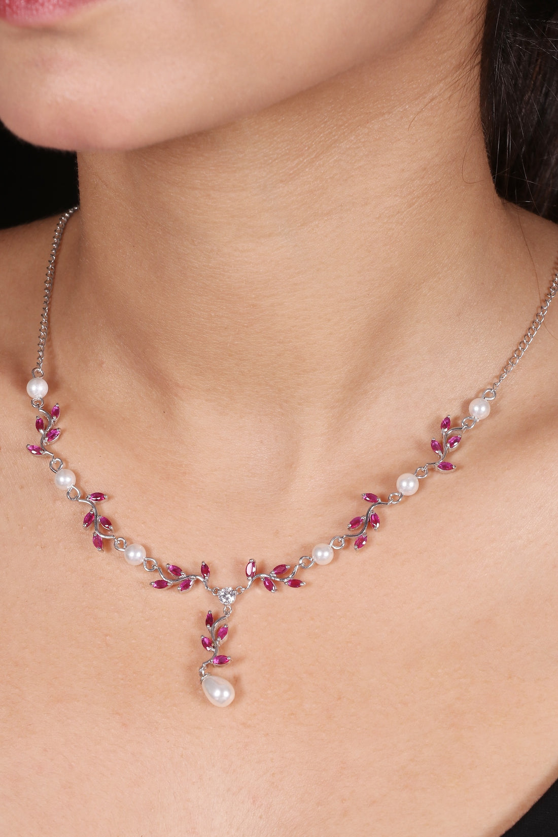 Silver Minimalist Pearl Necklace Set