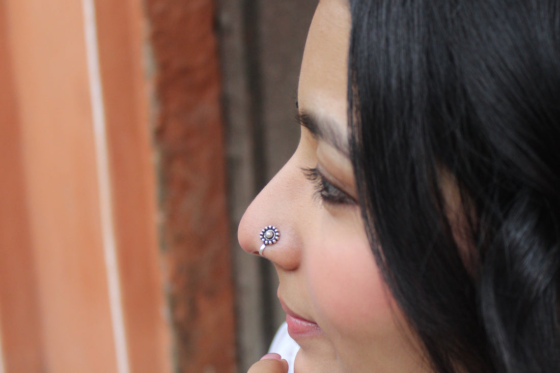 silver cricle nosepin