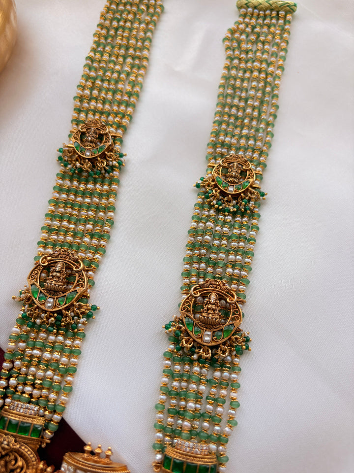 Temple Nakashi Long Haar – Green Beaded Ganesha & Lakshmi Necklace