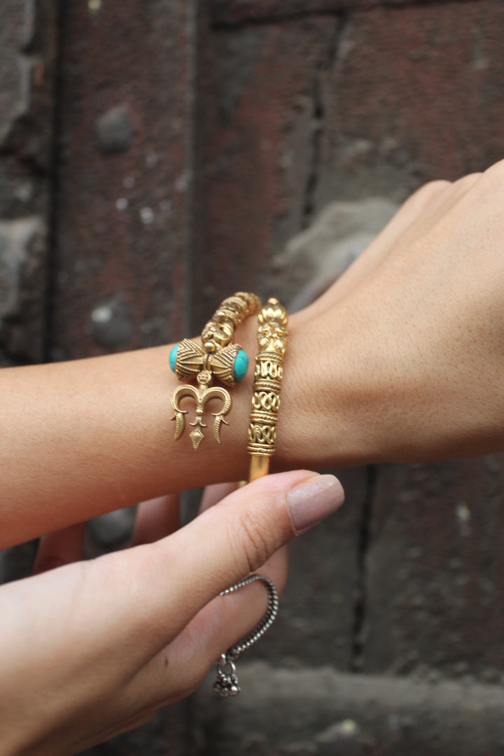 silver trishul bangle 