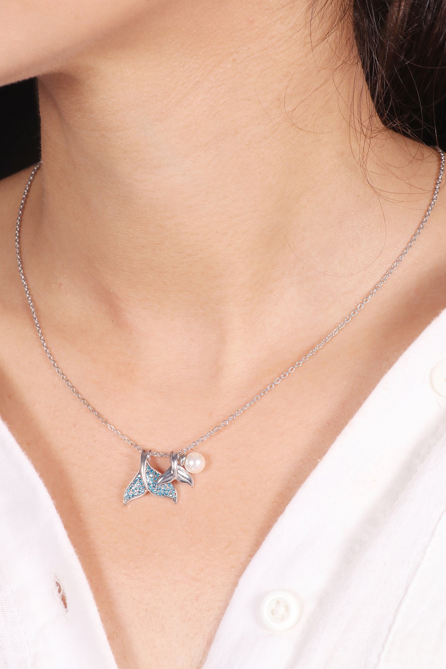 Silver Mermaid Tail Pearl Necklace