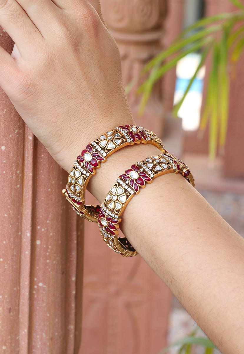 Phool Red Stone Bangle (1 pc)