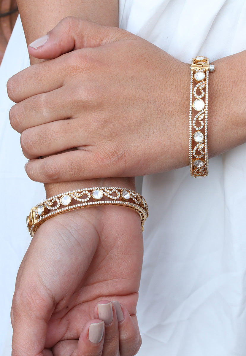 Gold Plated Glass Kundan Bangle  (1 pc)