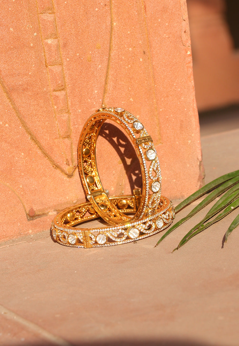 Gold Plated Glass Kundan Bangle  (1 pc)