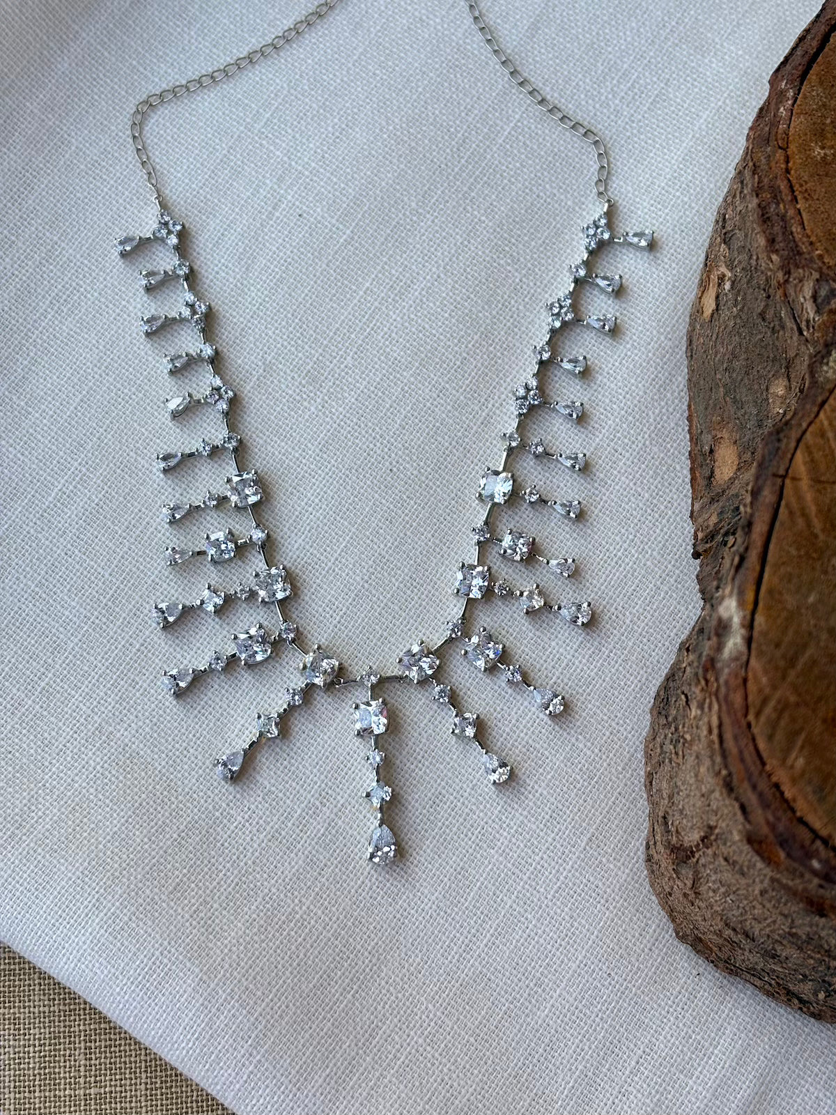 Silver Minimalist Designer Necklace Set (With Chain)