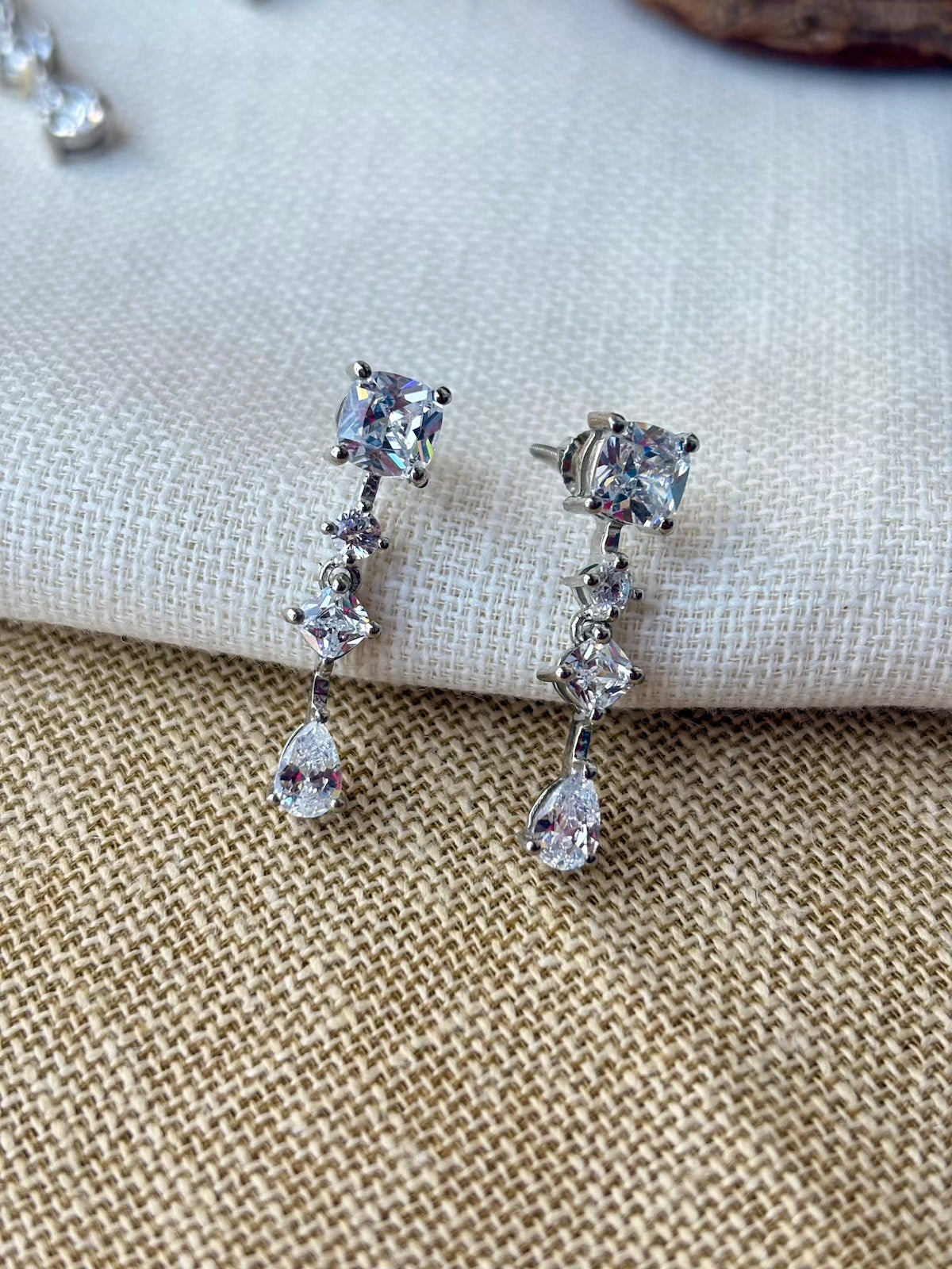 Silver Minimalist Designer Necklace Set (With Chain)