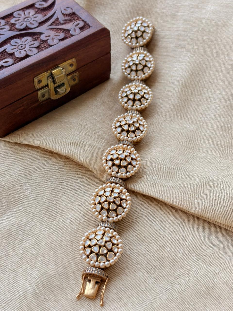 Silver Gajra Bangle (Openable)
