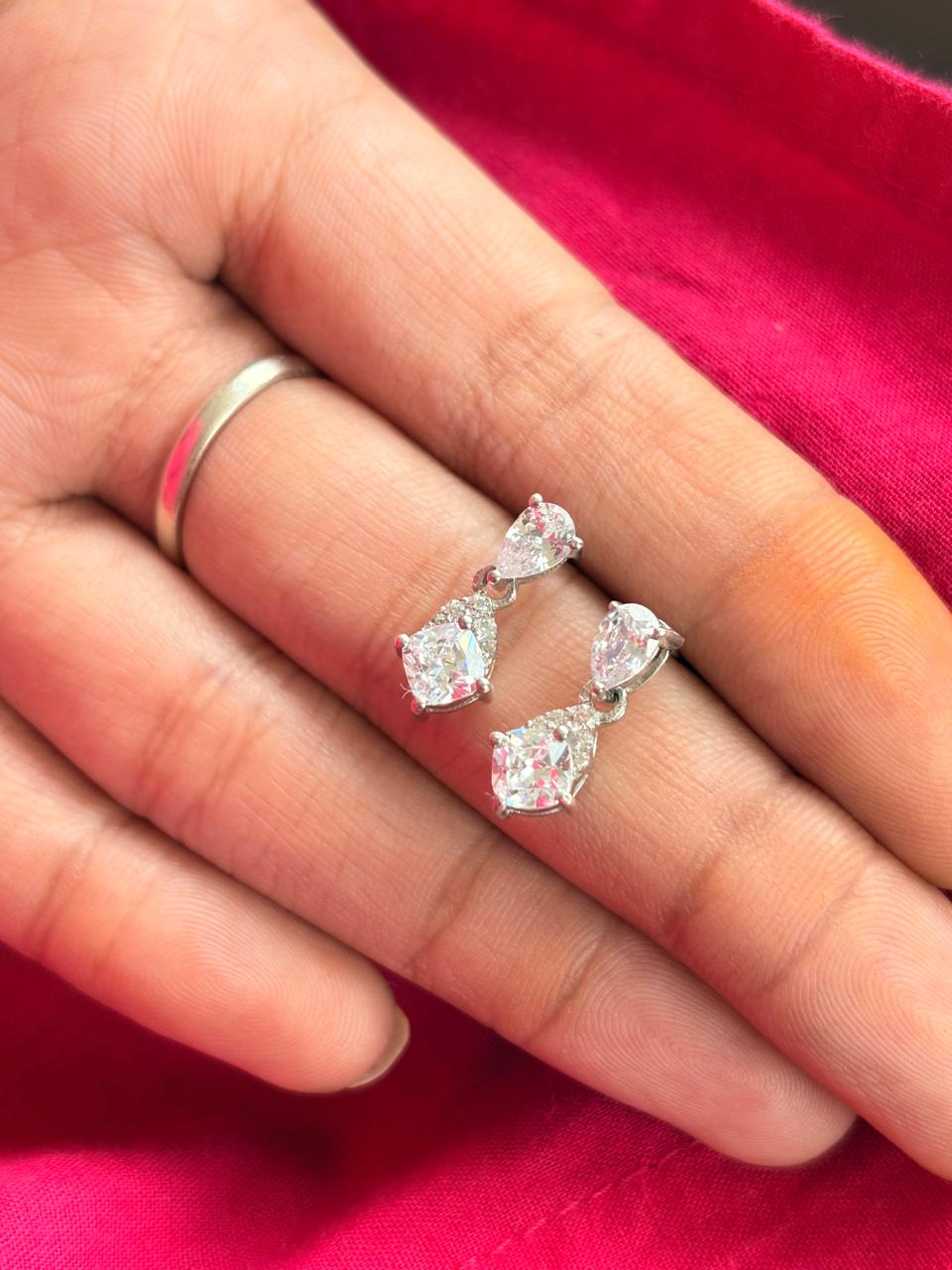 Silver Princess Necklace set (With Chain)