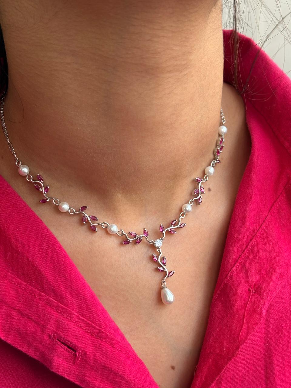 Silver Minimalist Pearl Necklace Set (With Chain)