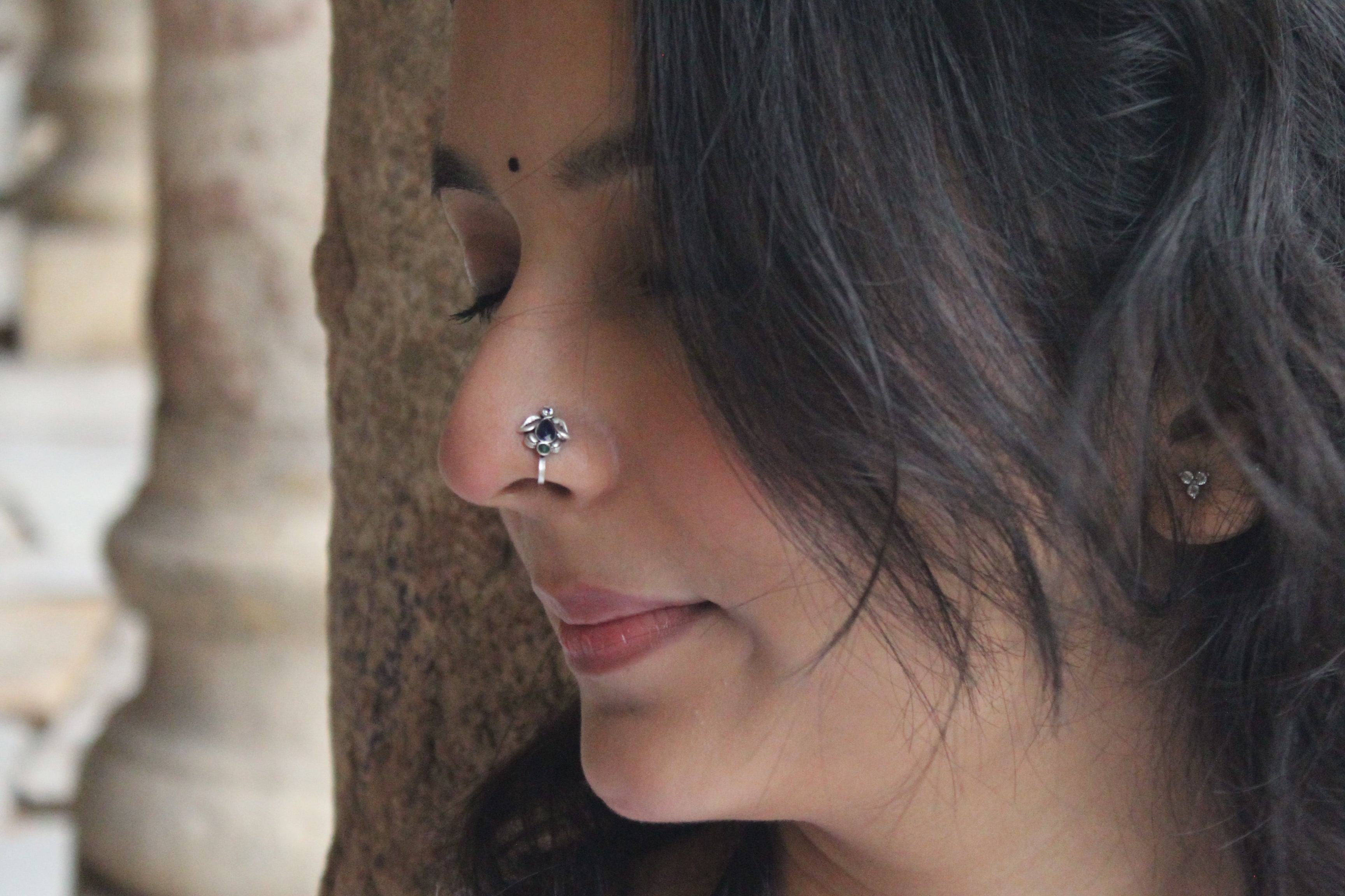 silver blue stone nosepin