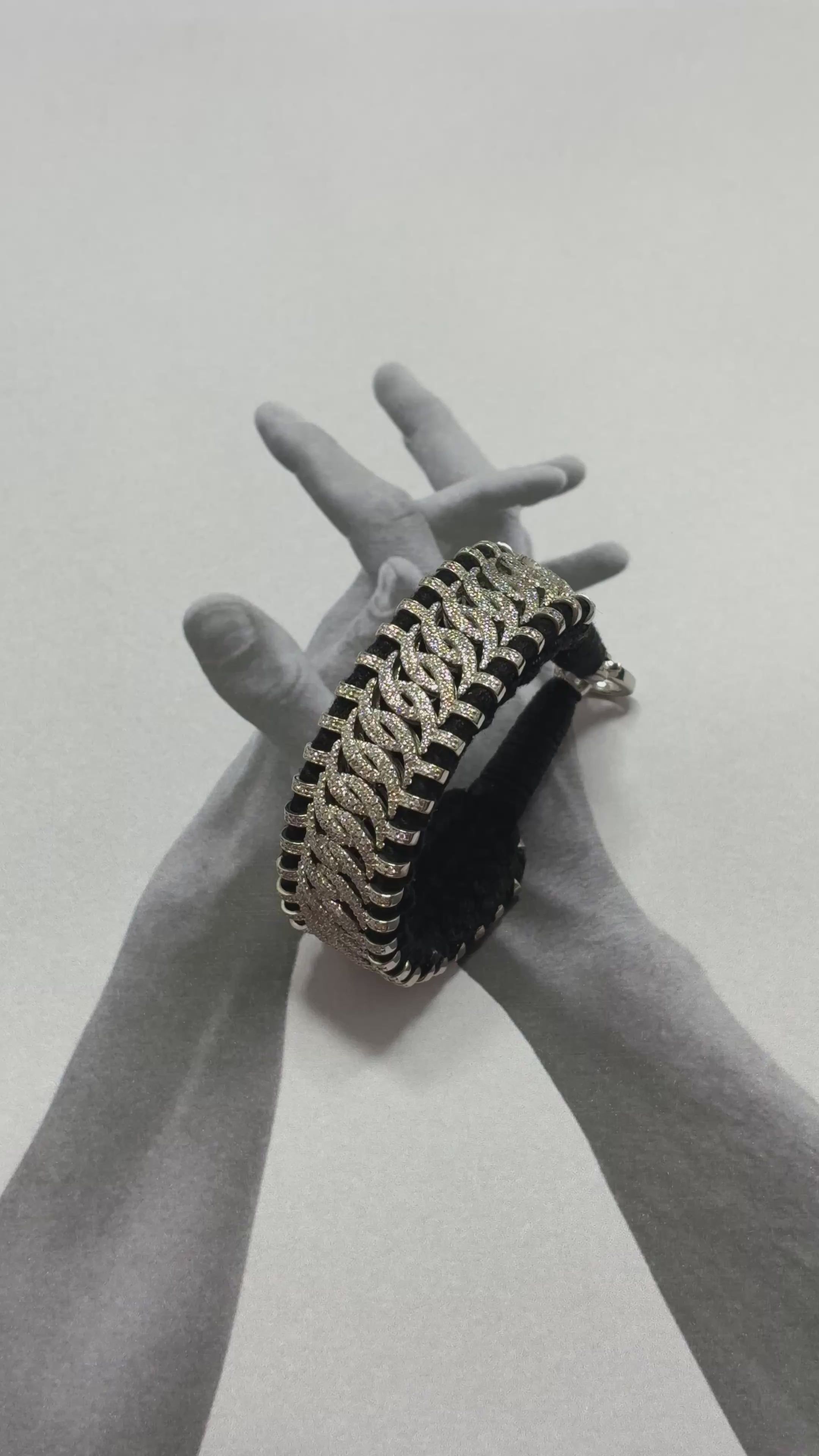 Silver Design Thread Bracelet